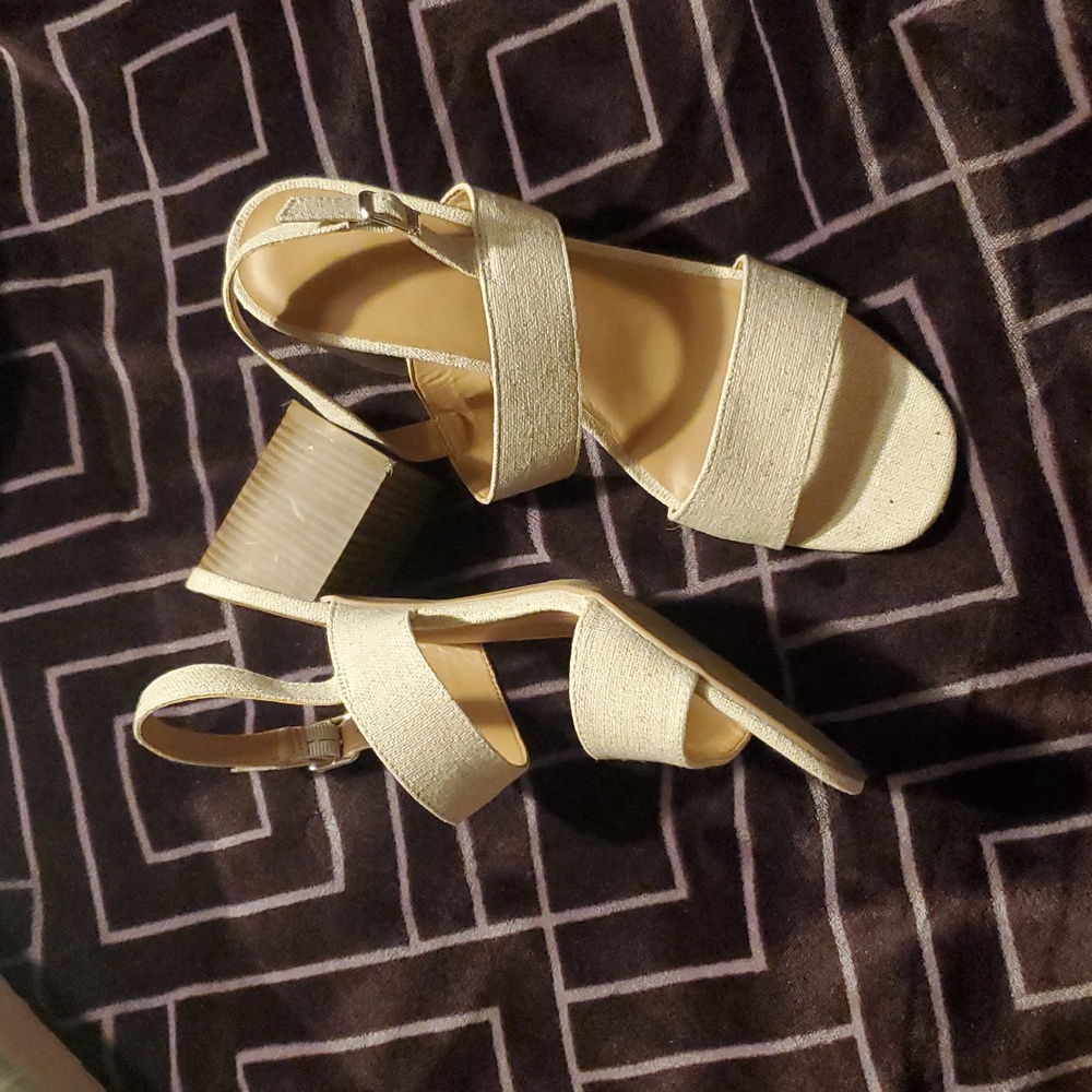 Old Navy Sz 11 Women's Cream Canvas Strappy Sandals 3 In Stacked Heel EUC